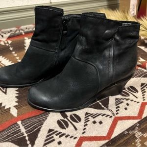 Mix Mooz Black ankle wedge boots